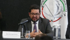 Remueven de la FGR a fiscal Óscar Langlet, esposo de la ministra Sara Herrerías Remueven de la FGR a fiscal Óscar Langlet, esposo de la ministra Sara Herrerías